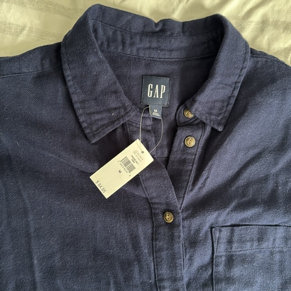 Old Navy Women’s Navy Blue Button Down Shirt - Medium - Picture 2 of 7